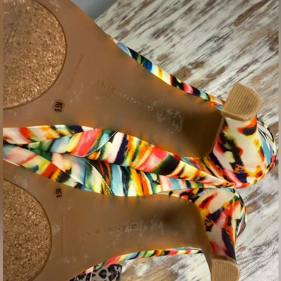 Gianni Bini Platform Peeptoe Pumps Heels 9.5 Vibrant Multicolor - Picture 11 of 13